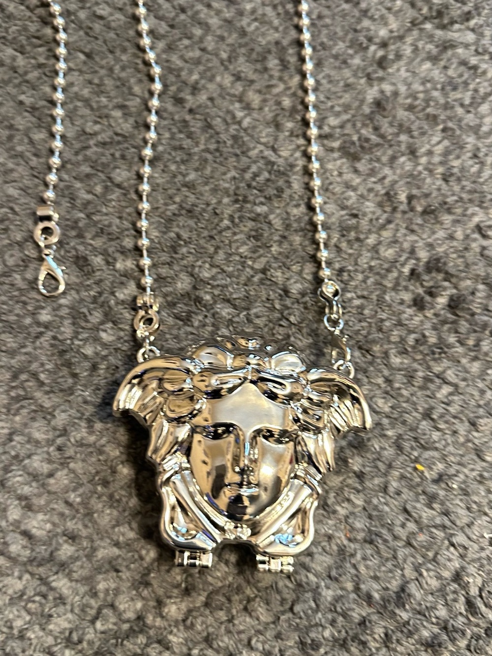 Silver Medusa Head Crossbody Bag - Picture 5 of 5